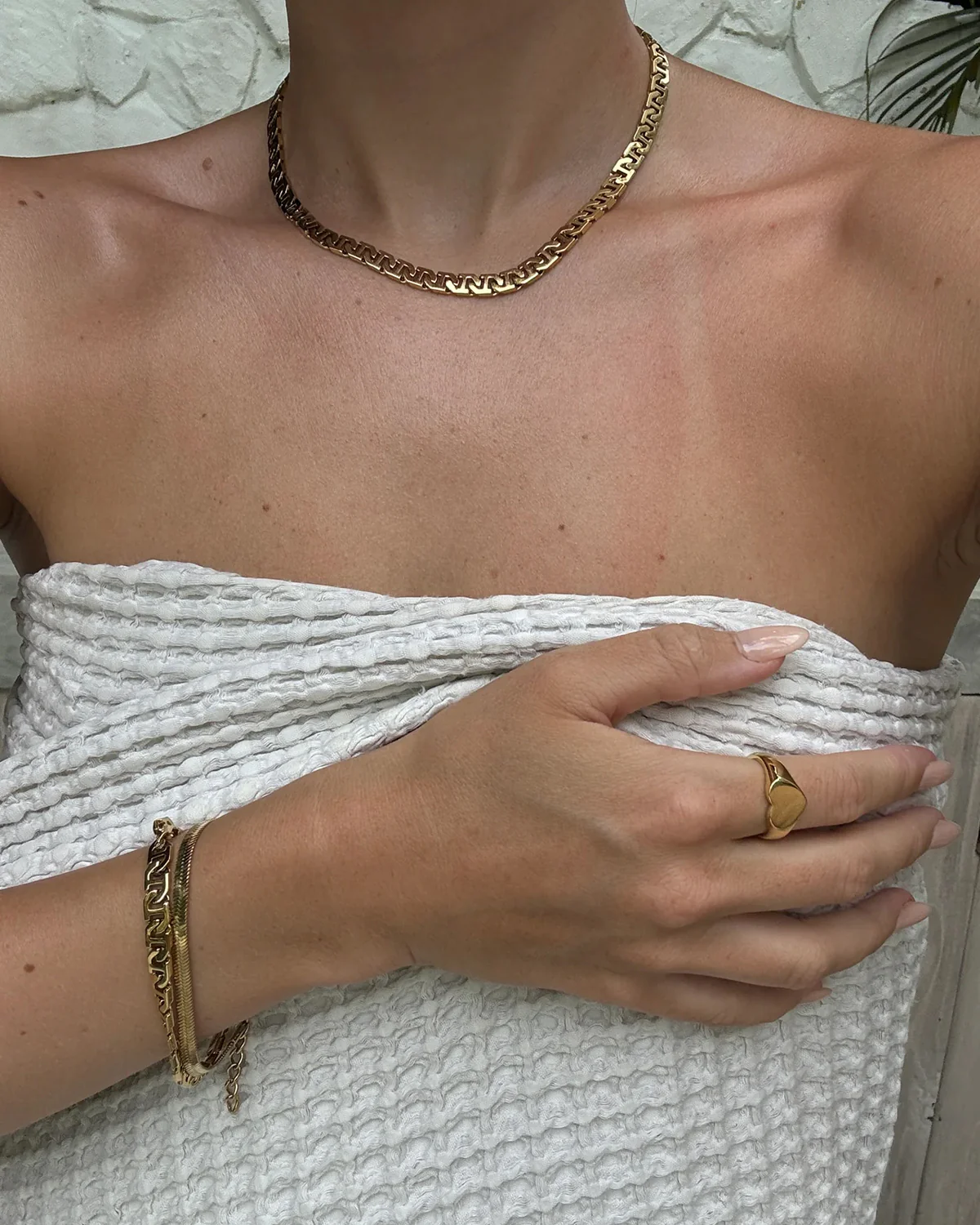 Love Signet Ring - Image 3