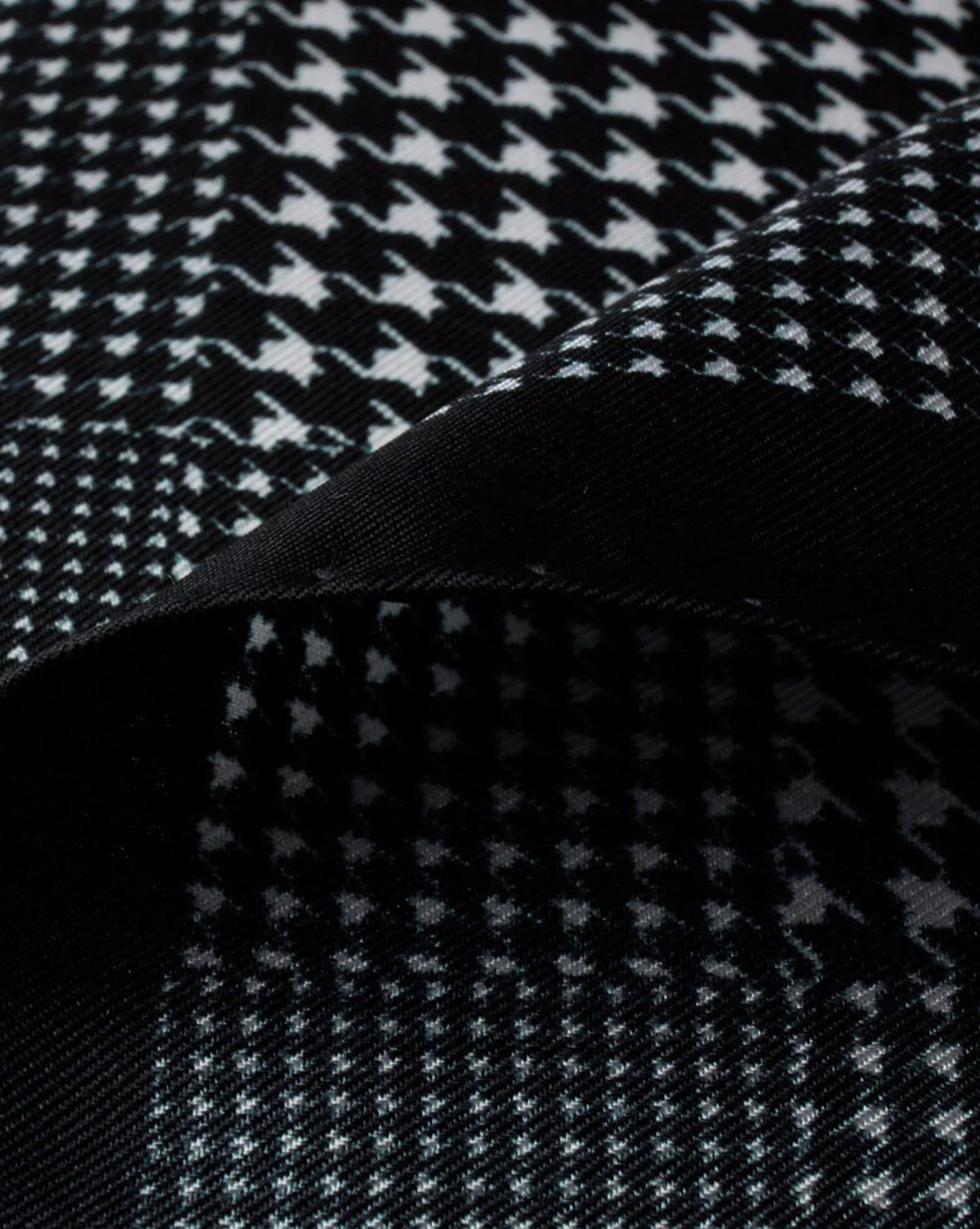 Hankie Silk - Image 3