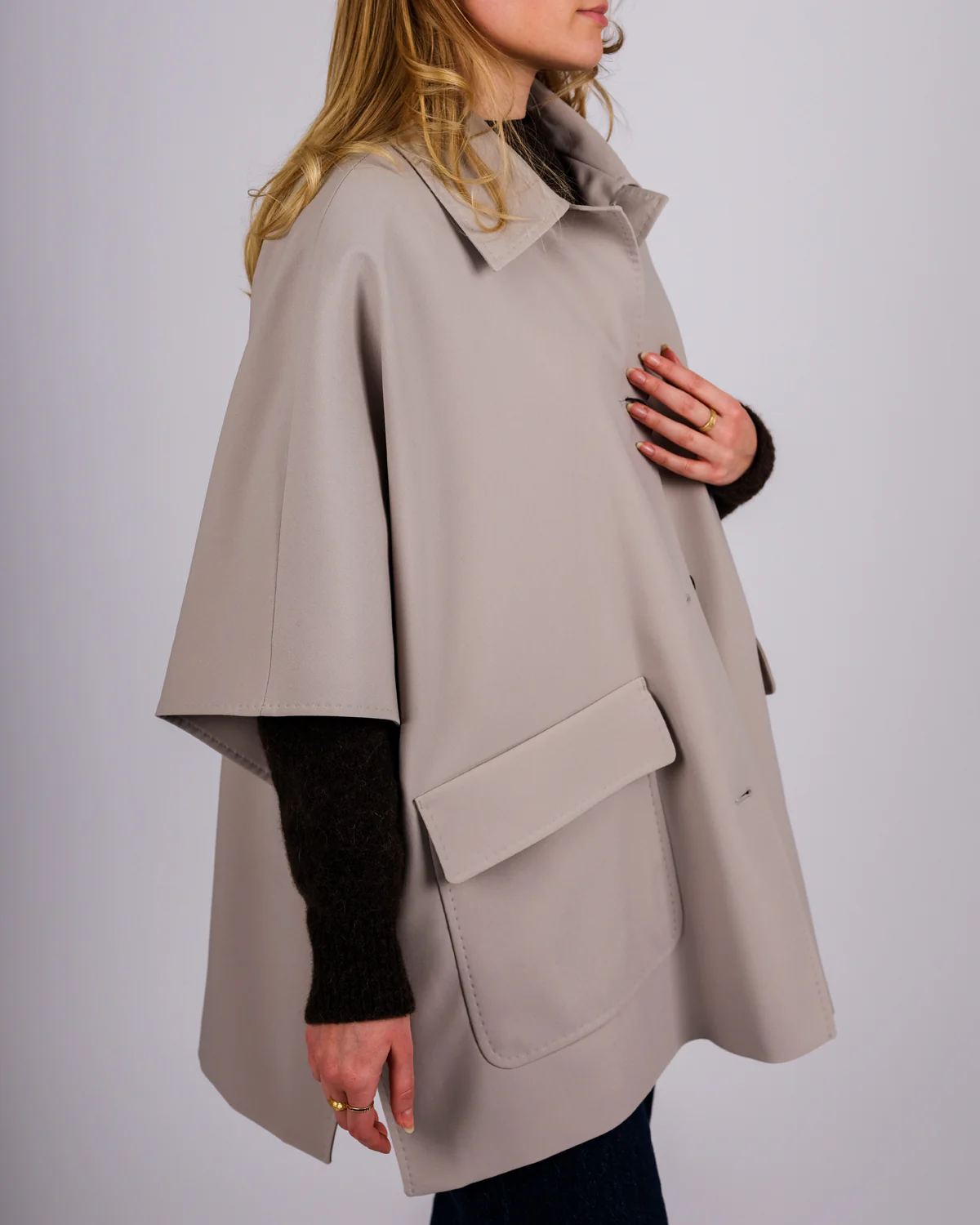 Cape - Image 3