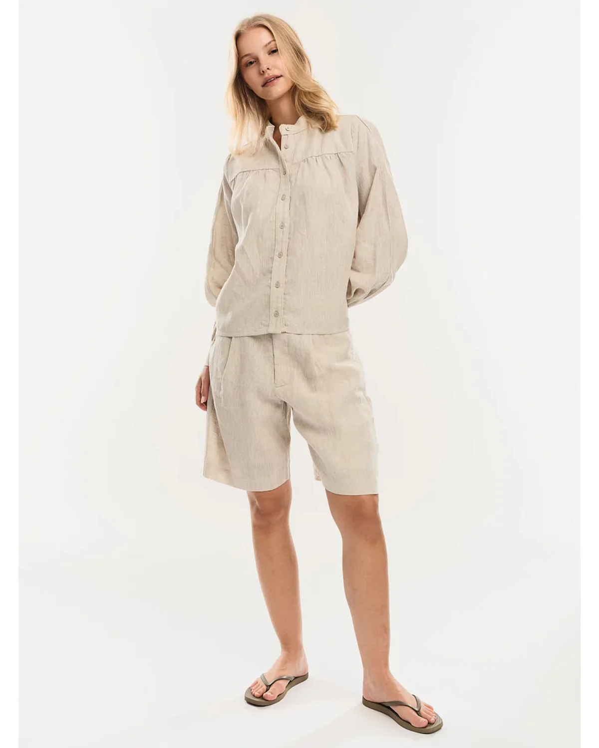 Fie Linen Shorts - Image 2