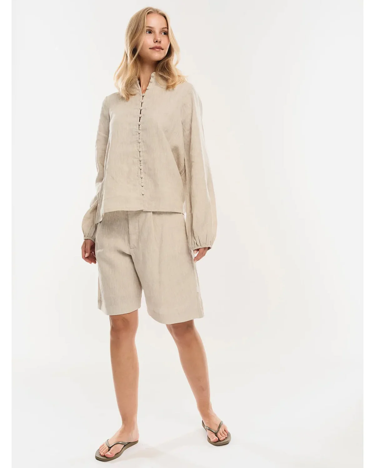 Fie Linen Shorts - Image 3