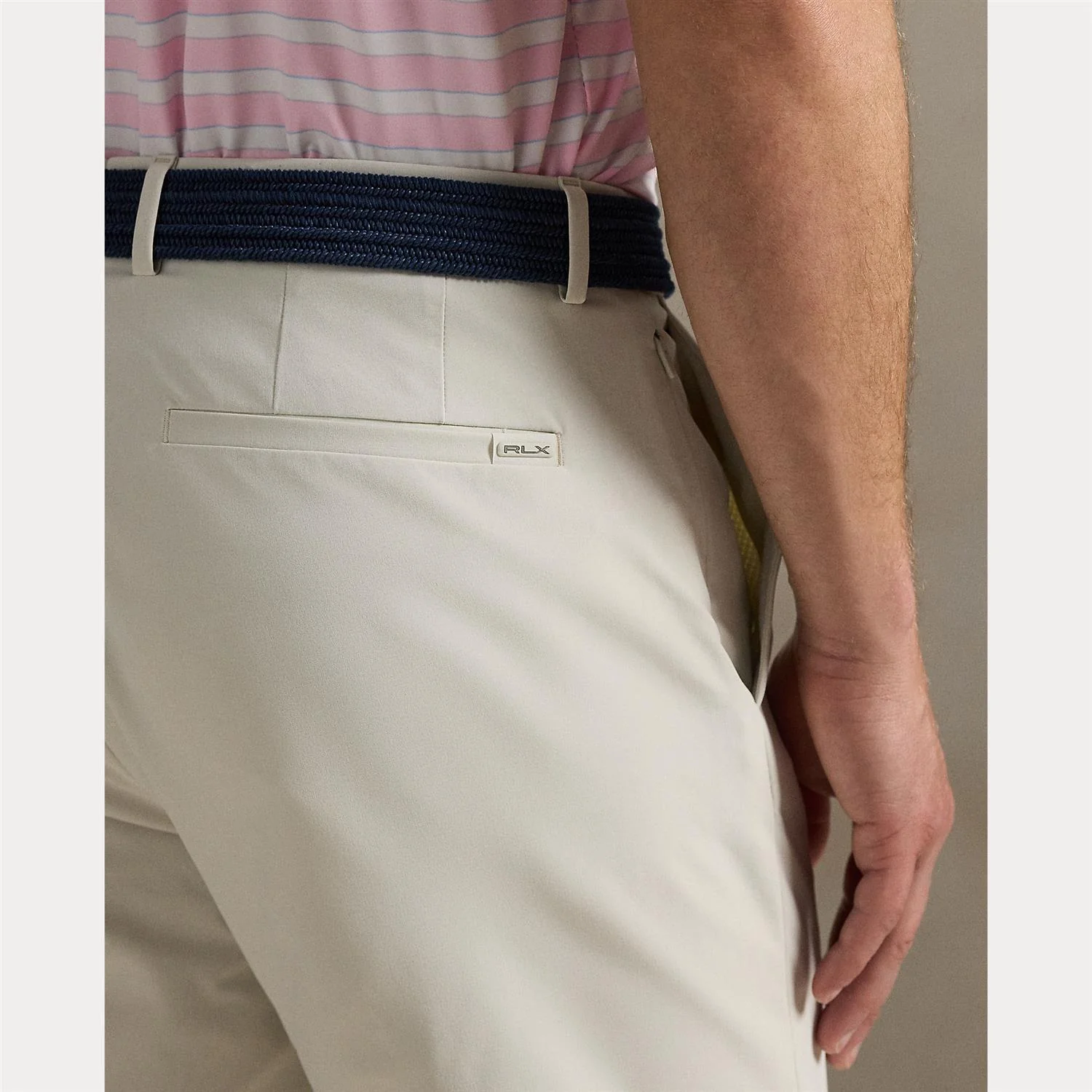 TAILORED FIT PERFORMANCE PANT - Image 4