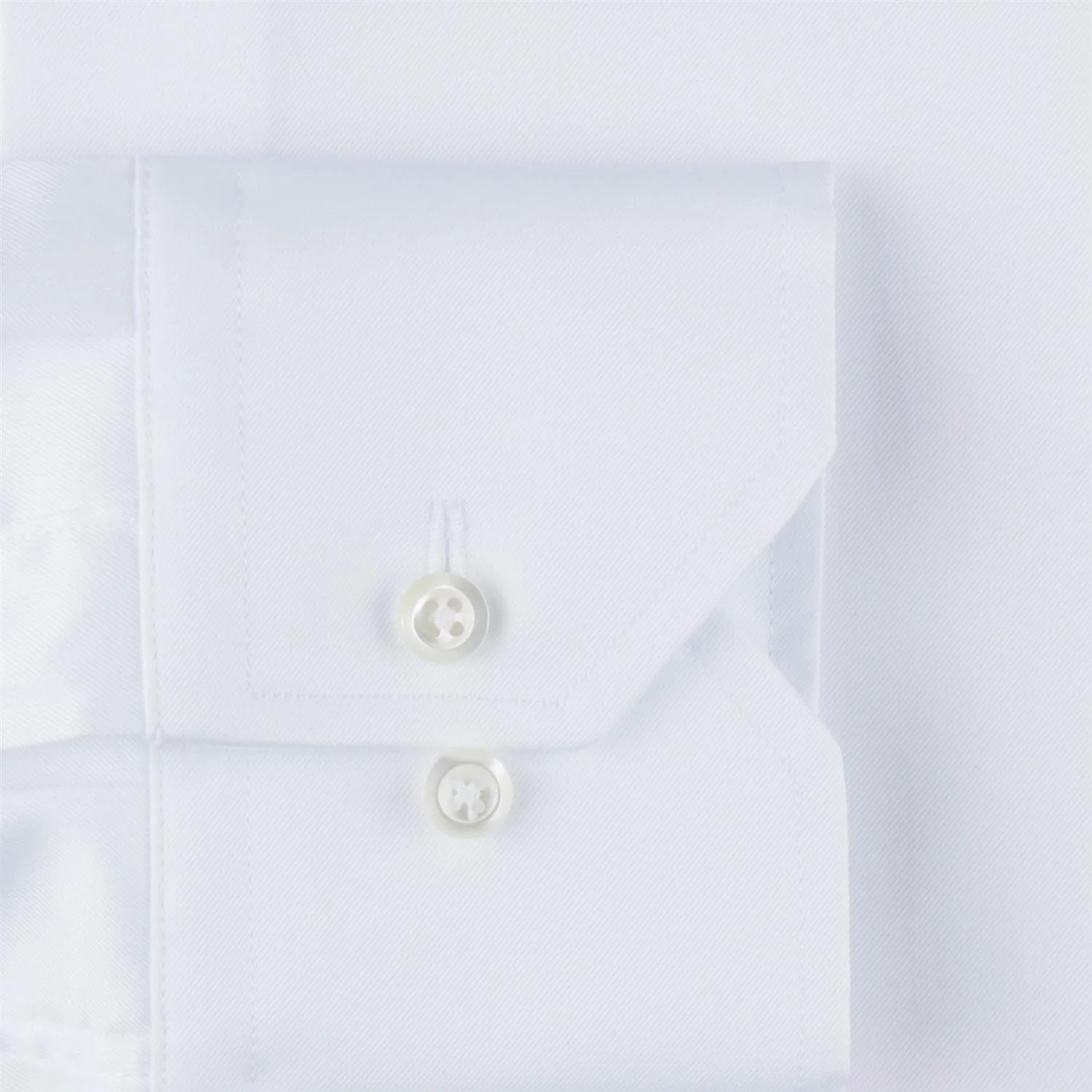 White Fitted Body Shirt In Superior Twill - Image 3