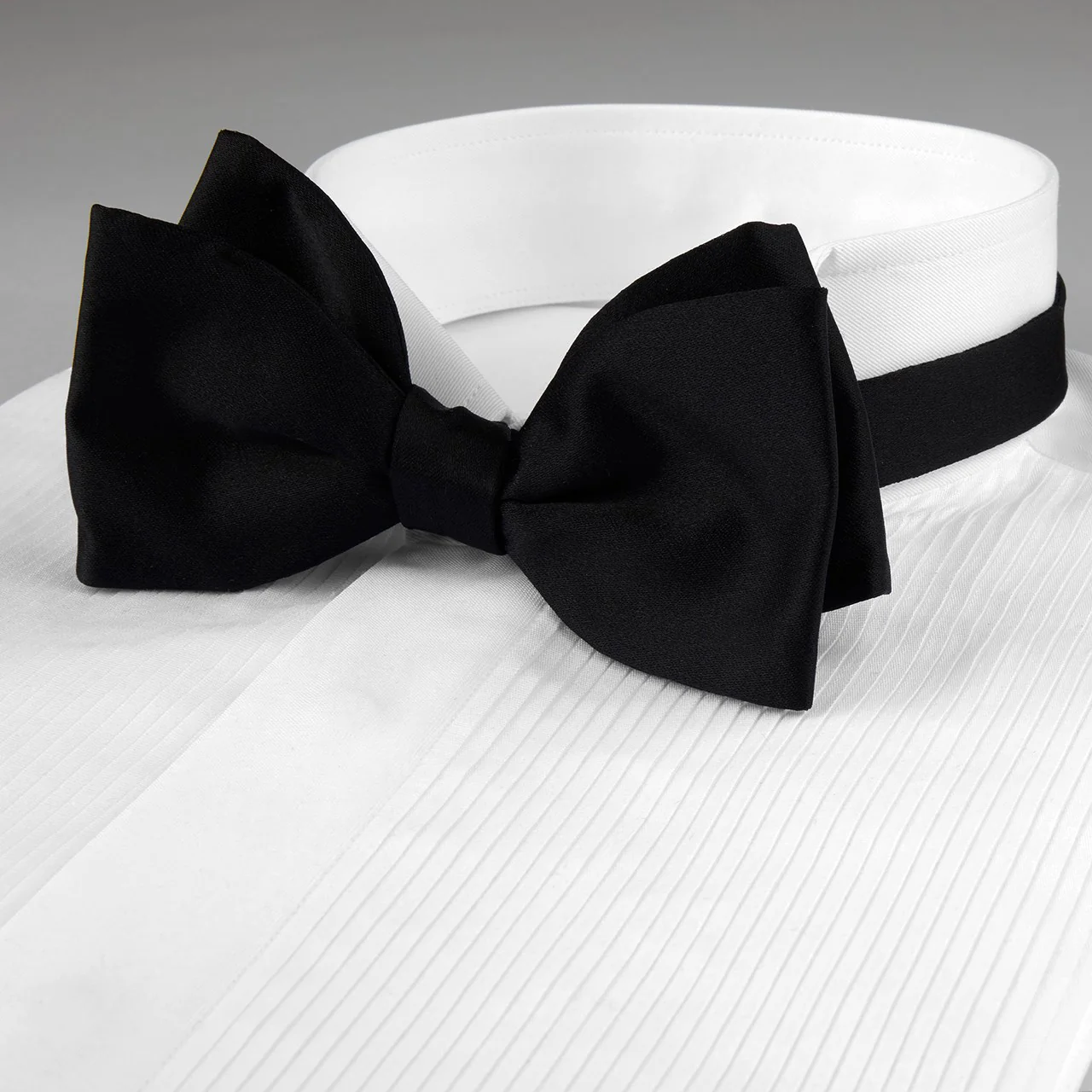 White Slimline Tuxedo Shirt With Wing Collar - Image 4