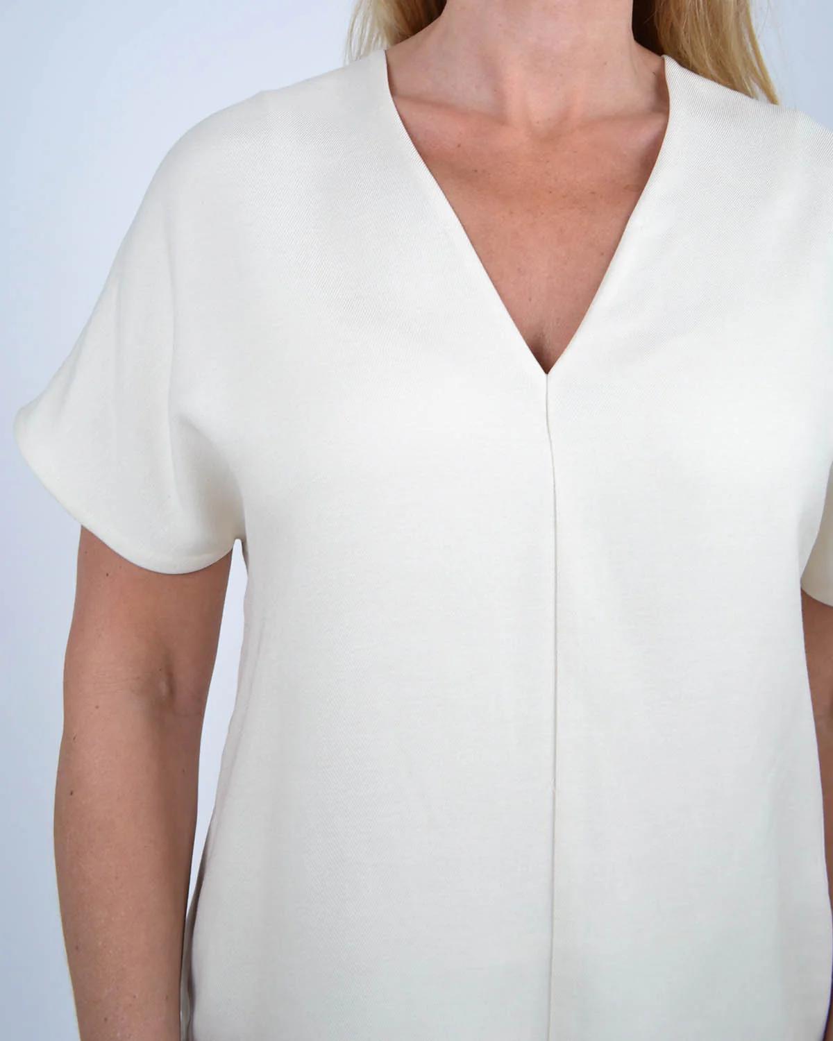 Easy V-Neck Popover - Image 4