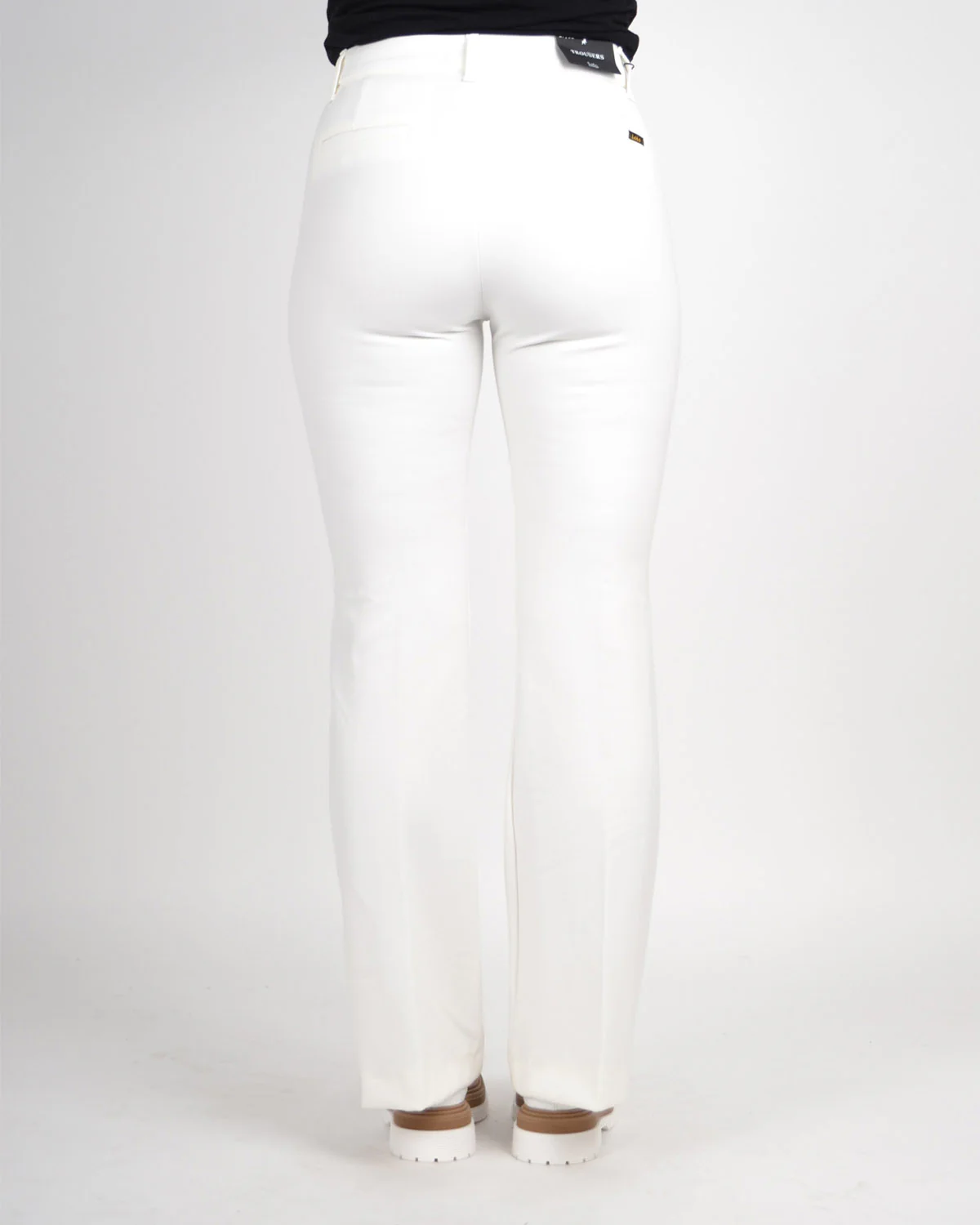 Silvia Suple - Image 3