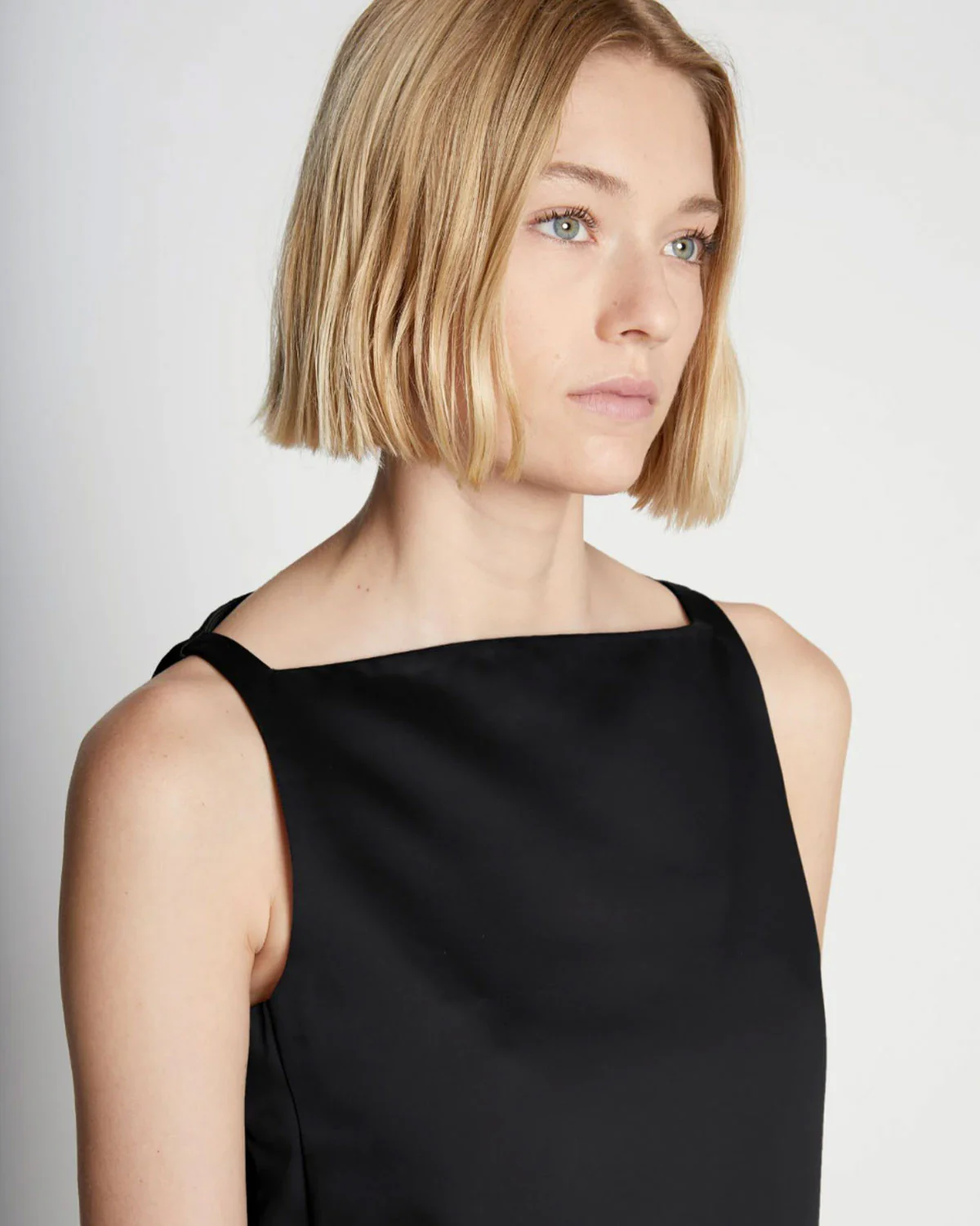 Sleeveless Satin Dress - Image 4