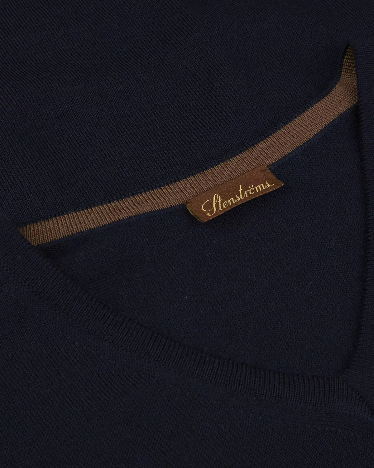 Knitted V-Neck Merino Wool - Image 3